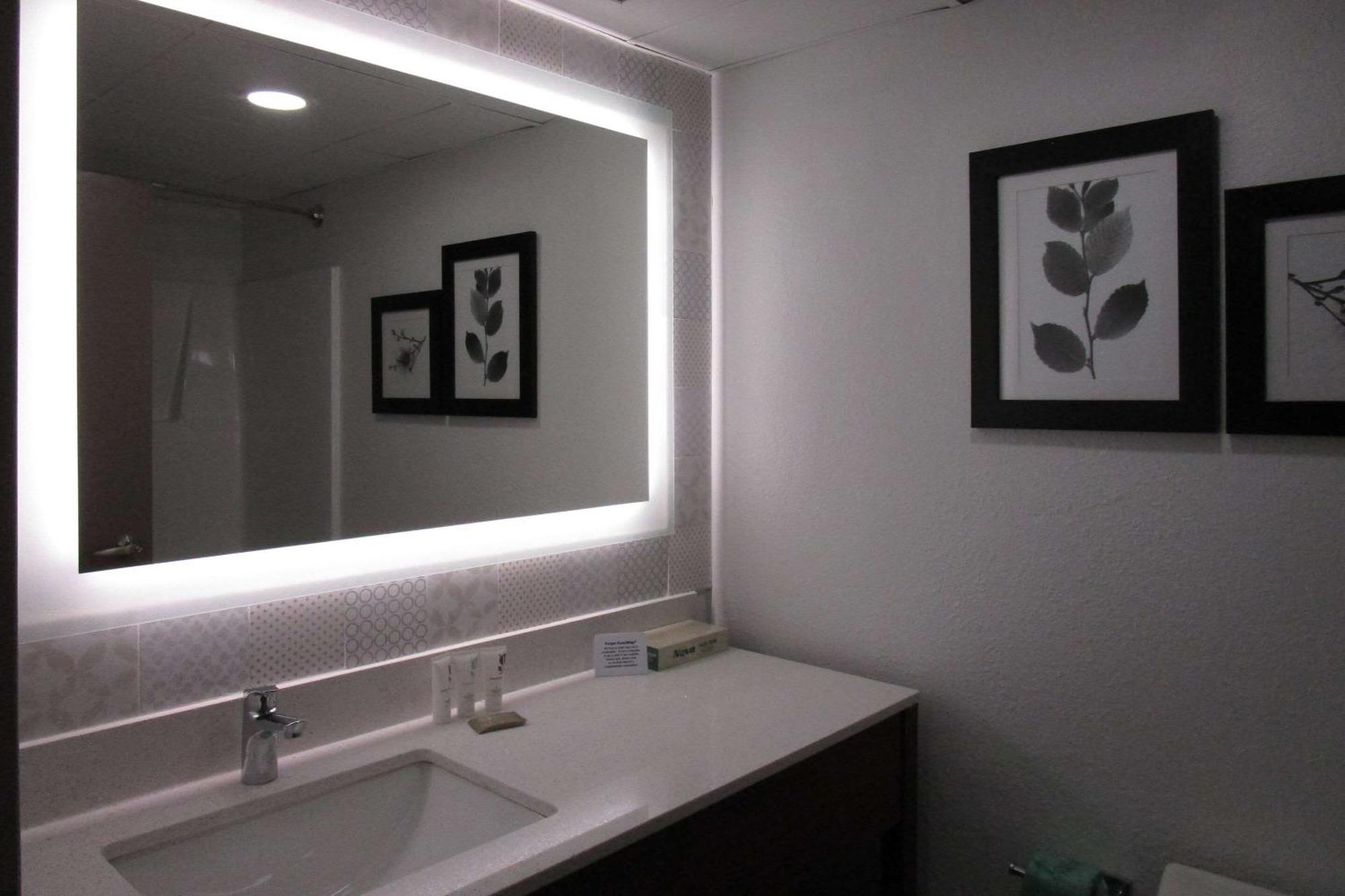 Country Inn & Suites By Radisson, Dunbar - Charleston מראה חיצוני תמונה